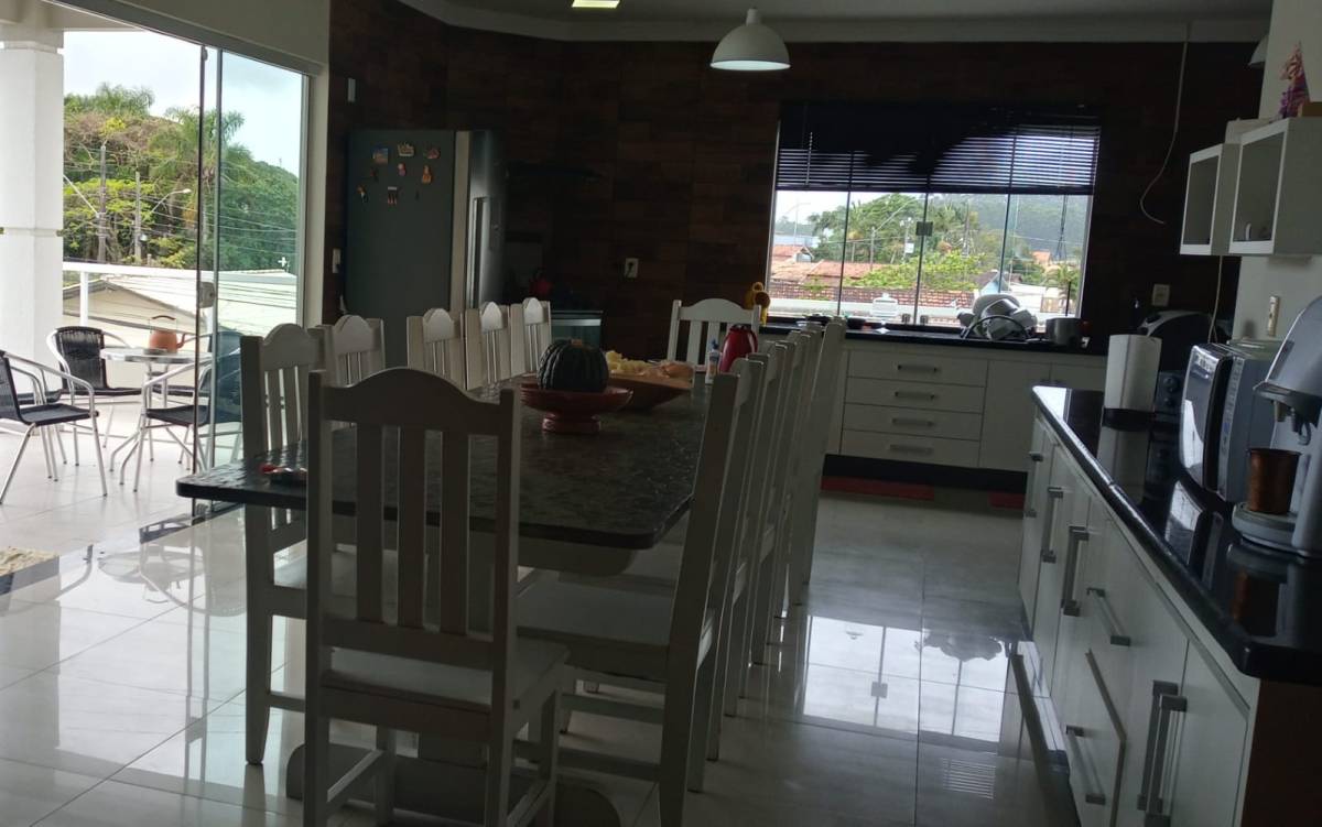 Casa à venda com 2 quartos, 300m² - Foto 10