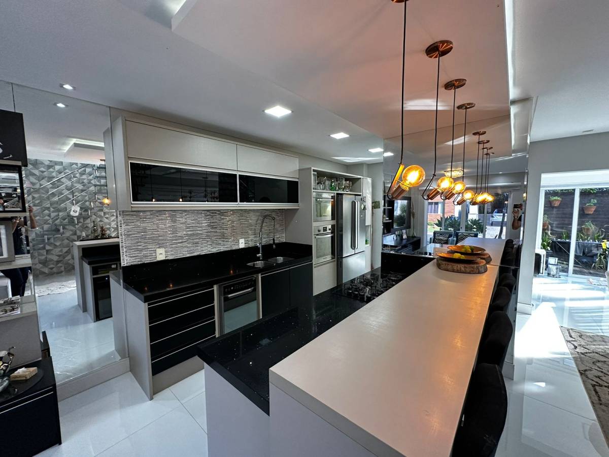  - Casa Alto padrão a Venda - Bal. Camboriu SC