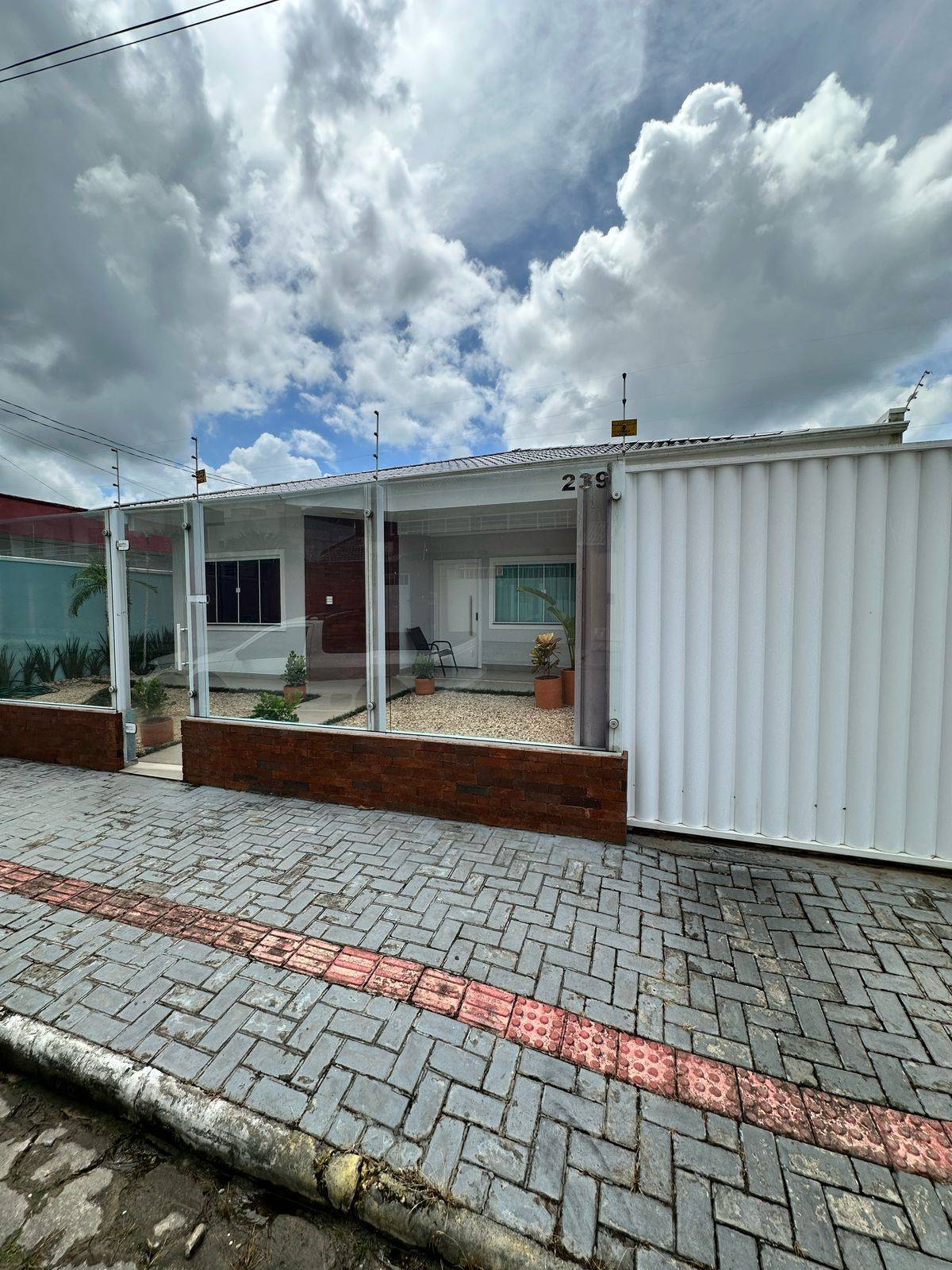 Casa à venda com 3 quartos, 134m² - Vaezea,Itapema