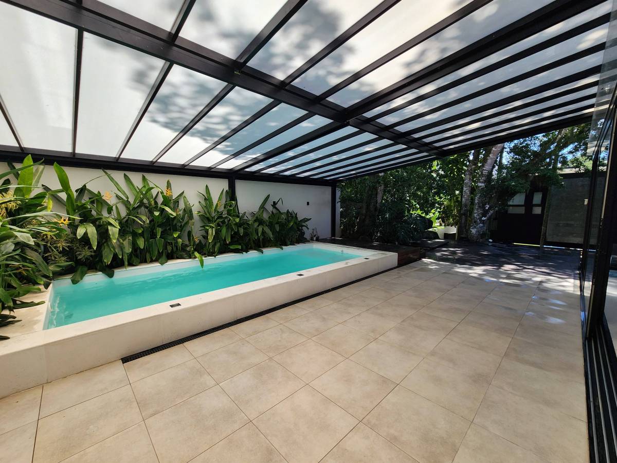  - Casa Condominio Alto Padrão a Venda - Bal. Camboriu SC