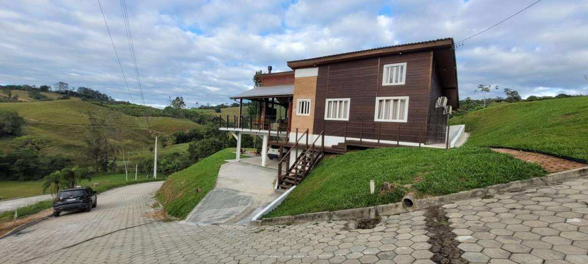 Casa à venda com 3 quartos, 200m² - ,Santo Amaro da Imperatriz