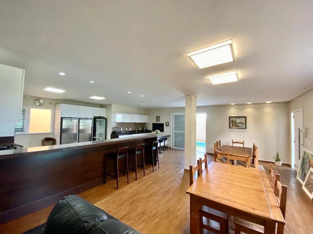 Casa à venda com 7 quartos, 425m² - Foto 6
