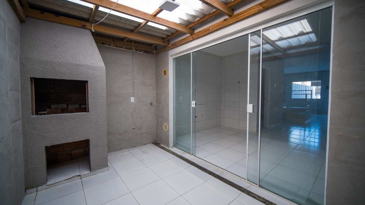  - Casa geminada no bairro Morretes Itapema SC