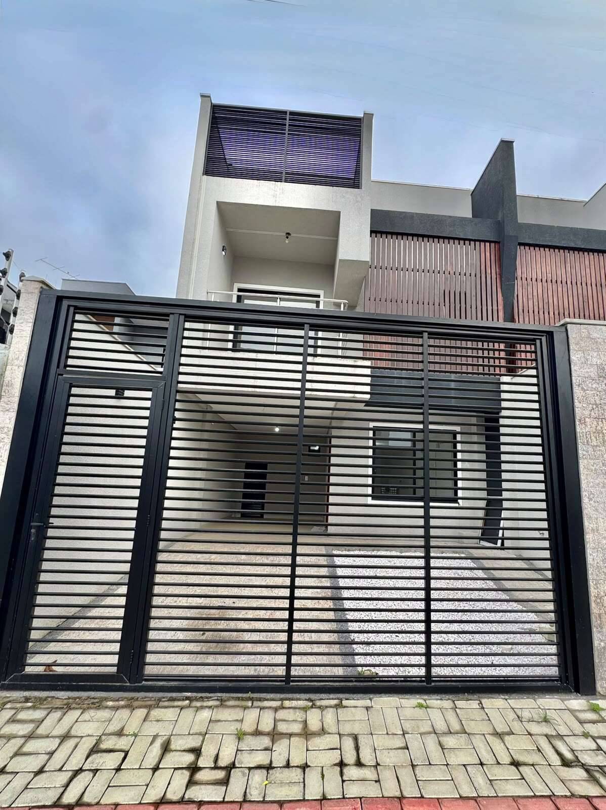 CASA SOBRADO |  03 SUITES | BAL. PIÇARRAS SC - Rubin & Silva Imóveis
