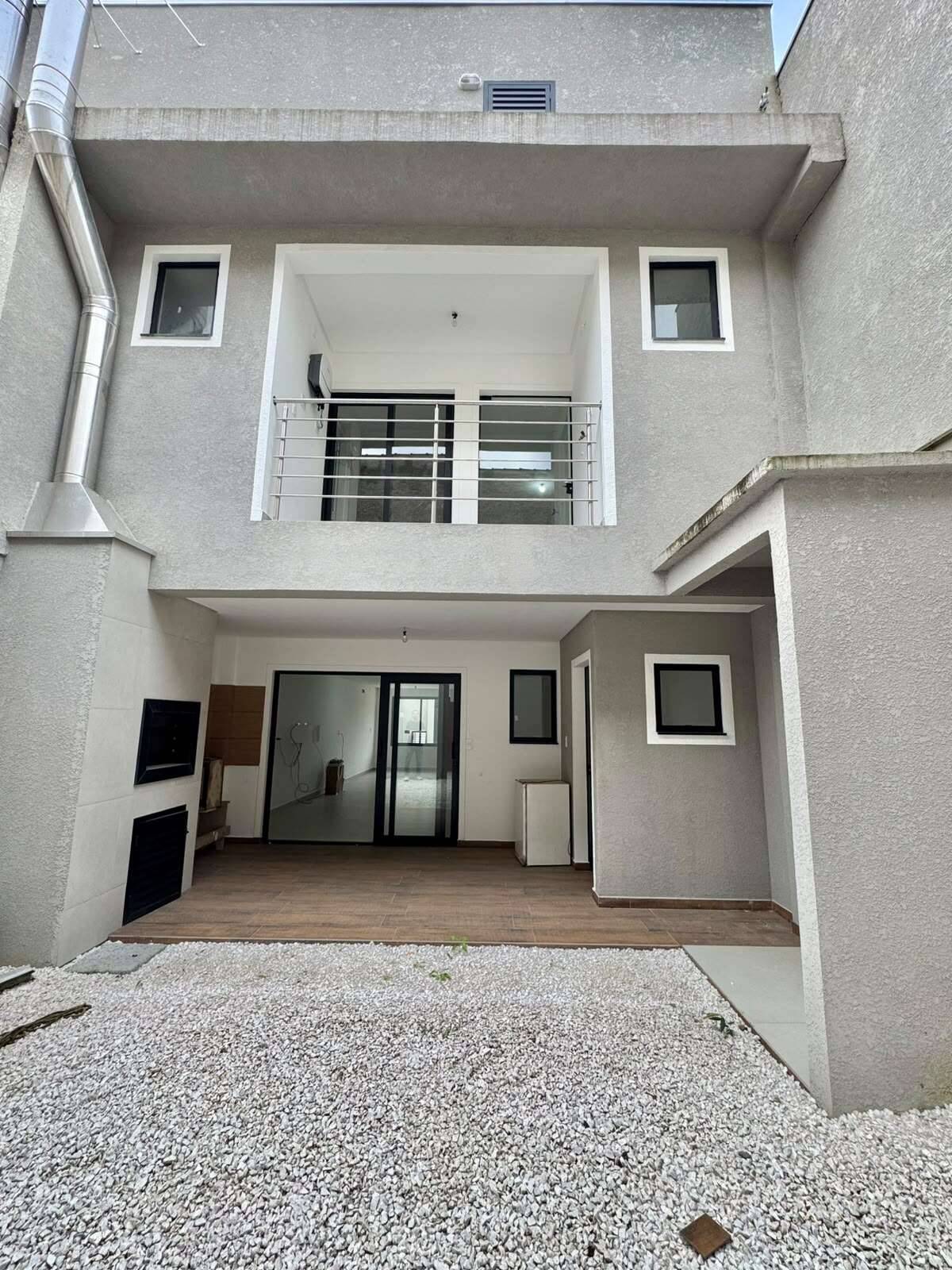  - CASA SOBRADO |  03 SUITES | BAL. PIÇARRAS SC