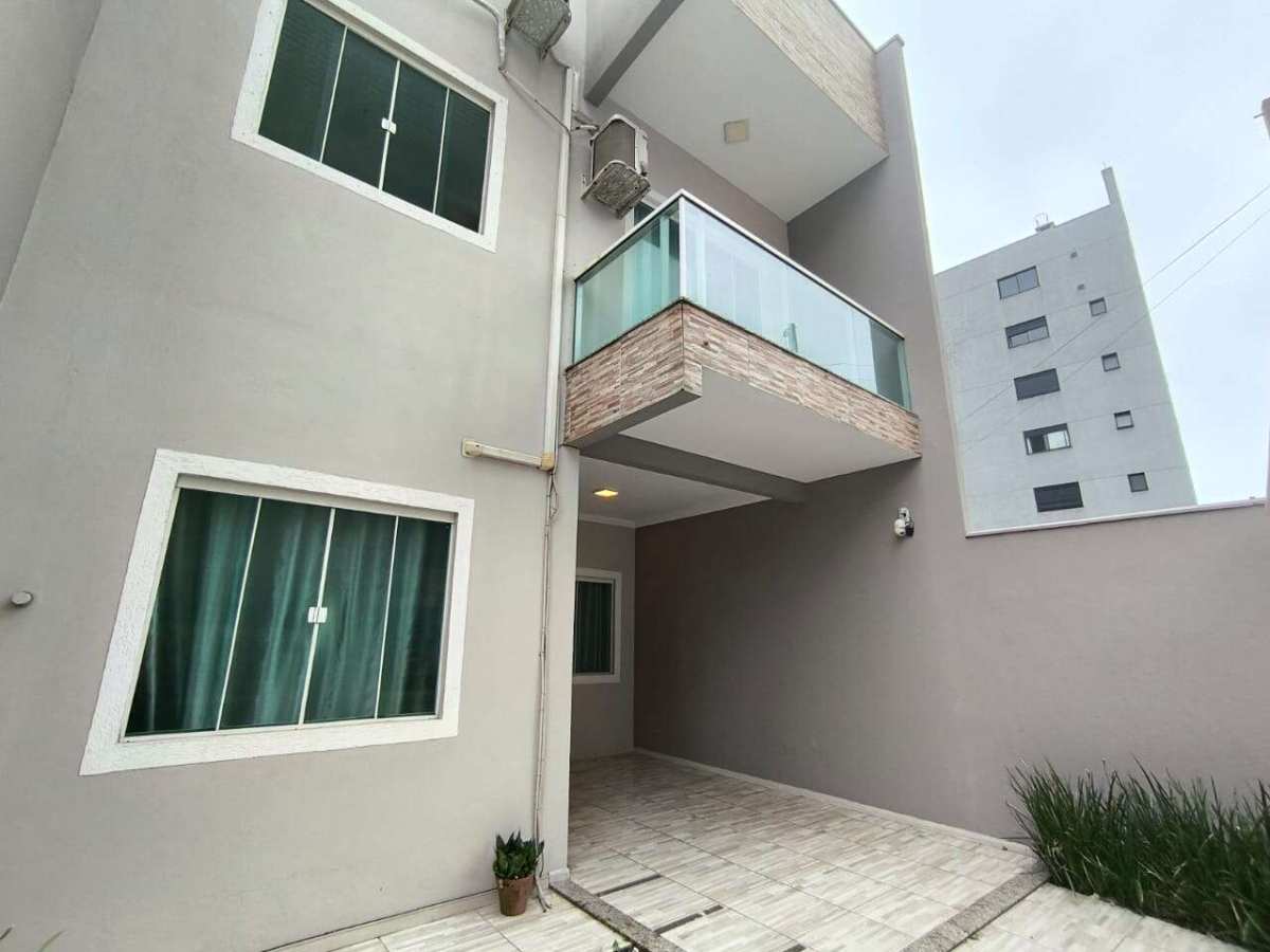 Casa à venda com 4 quartos, 105m² - Centro,Navegantes