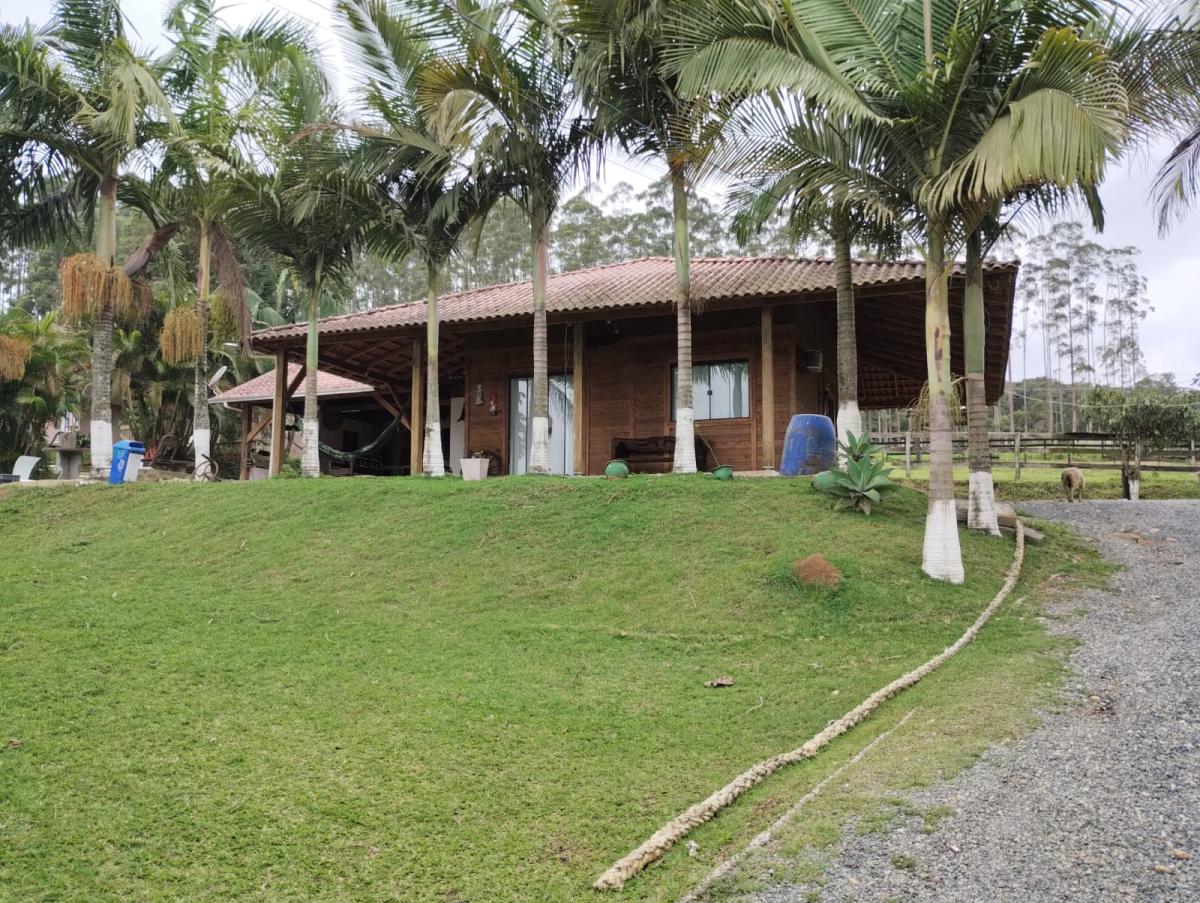 Chácara à venda com 3 quartos, 80m² - Foto 4