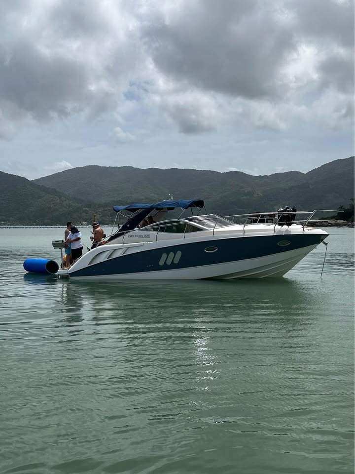 Lancha/Barco à venda - ,