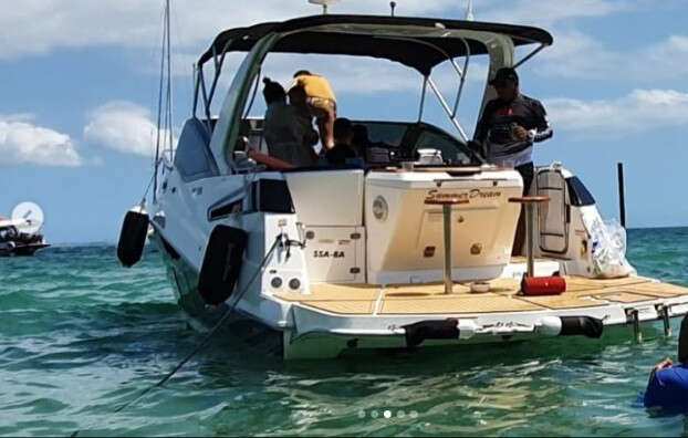 Lancha/Barco à venda - ,