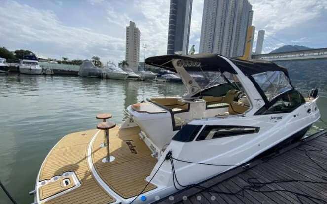 Lancha/Barco à venda - ,