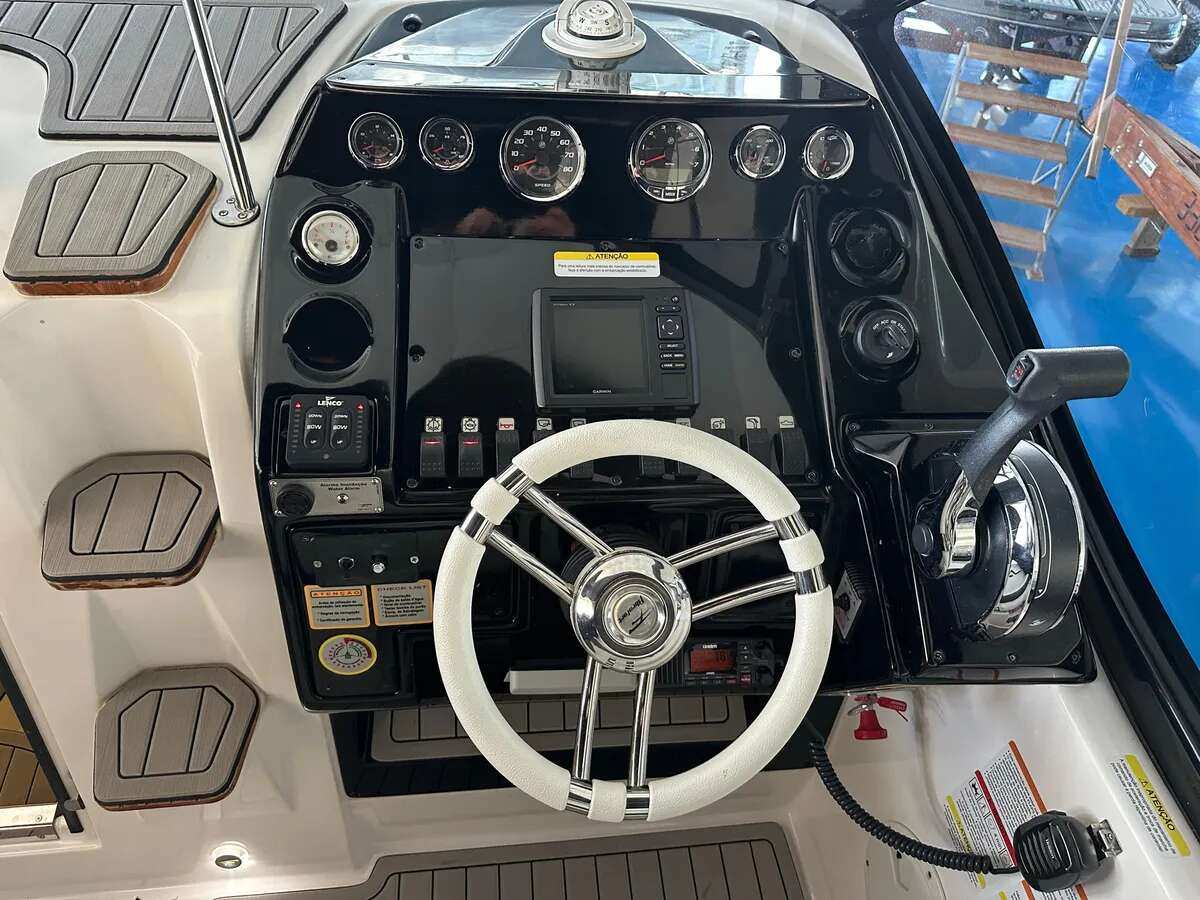  - Lancha/Barco à venda, no Focker 30,5 marine em Porto Belo