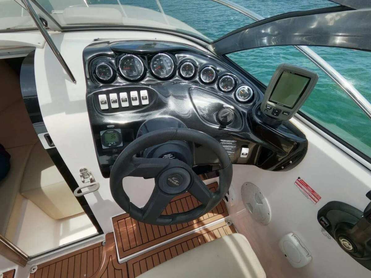  - Lancha EVOLVE 235 ano 2015