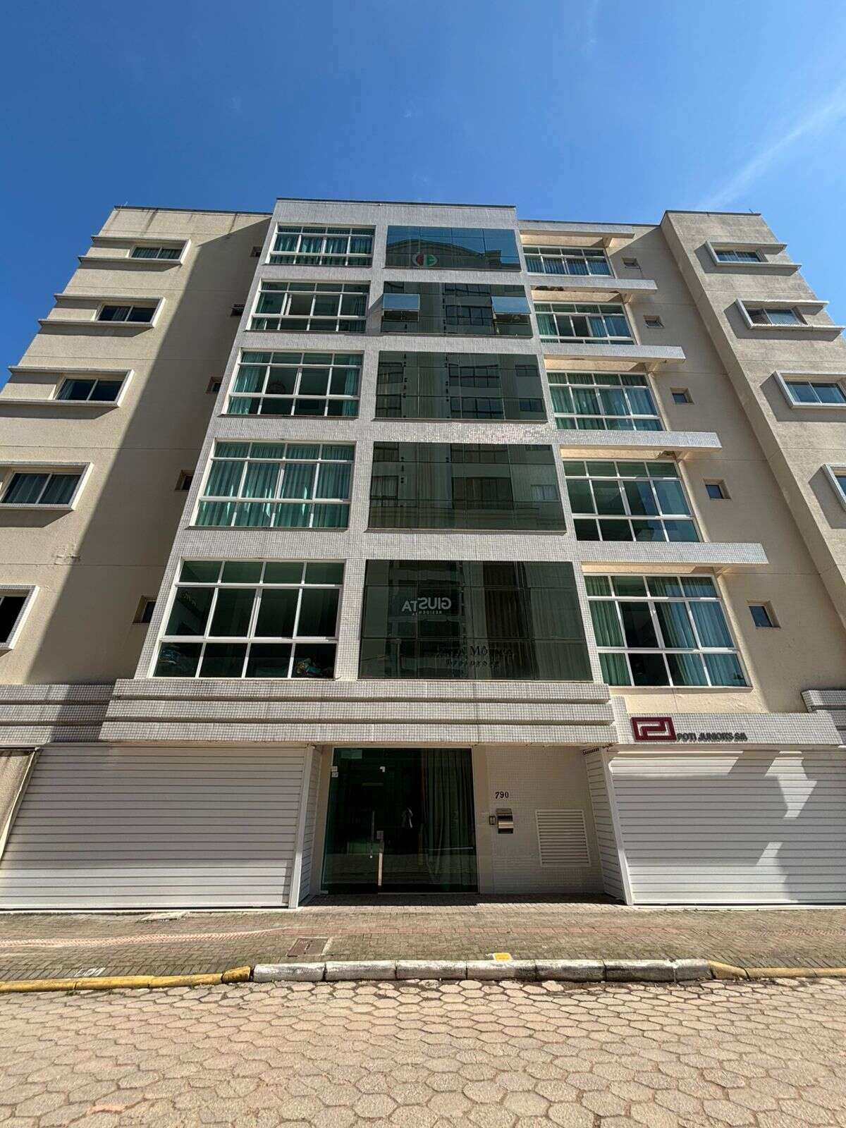 Apartamento à venda com 2 quartos, 73m² - Meia Praia,Itapema