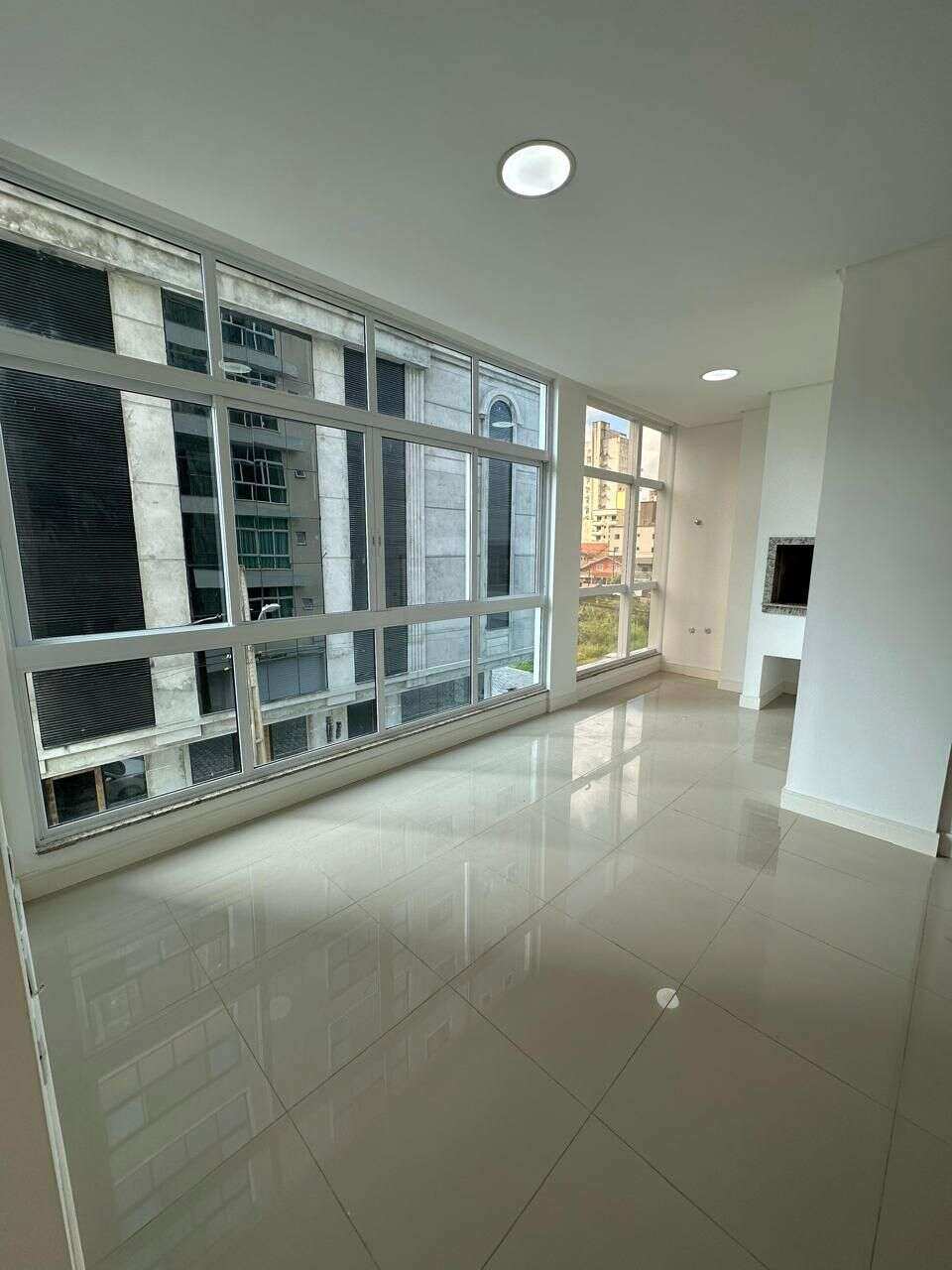 Apartamento à venda com 2 quartos, 73m² - Meia Praia,Itapema