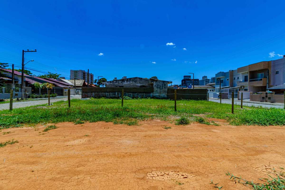 Terreno à venda - Itacolomi,Balneário Piçarras