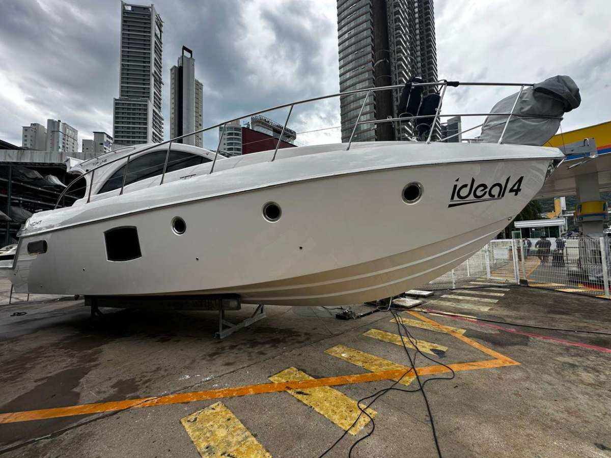 Lancha/Barco à venda - ,